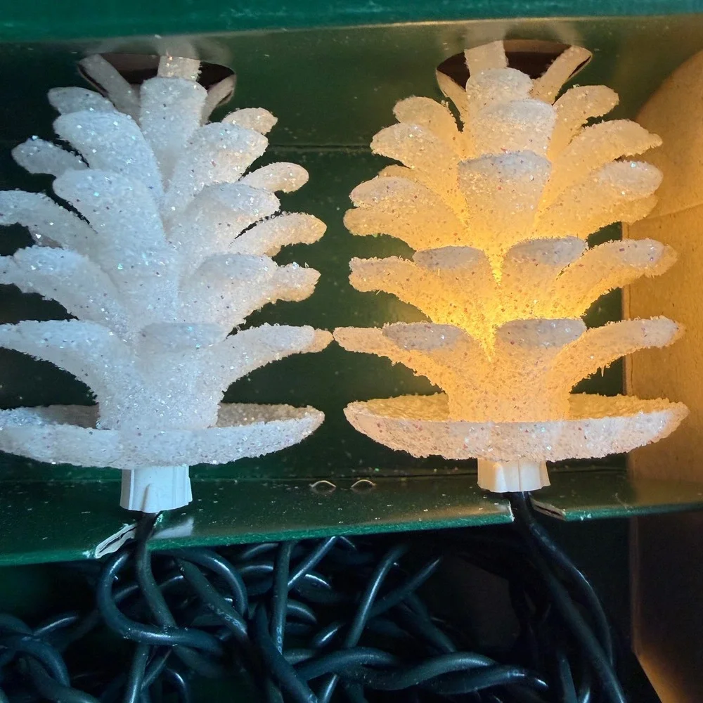 Kurt Adler Vintage 10 Light Set White Glitter Pinecone Christmas String Lights